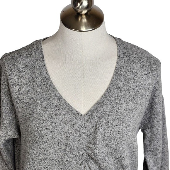 Soft Surroundings Heather Gray Knit Fuzzy‎ Long Sleeve Sweater Womens XS - Picture 2 of 10